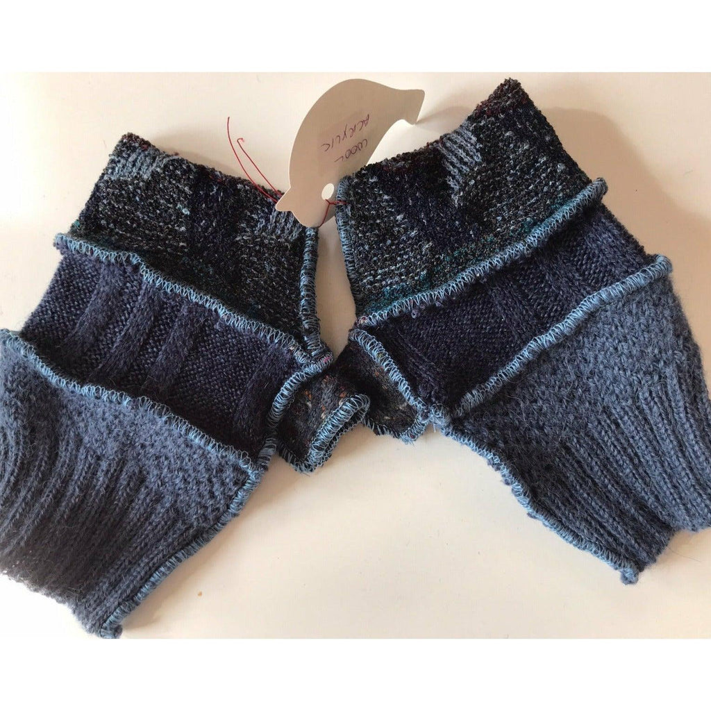 Recycled sweater texting fingerless gloves in blue shades with thumb guards