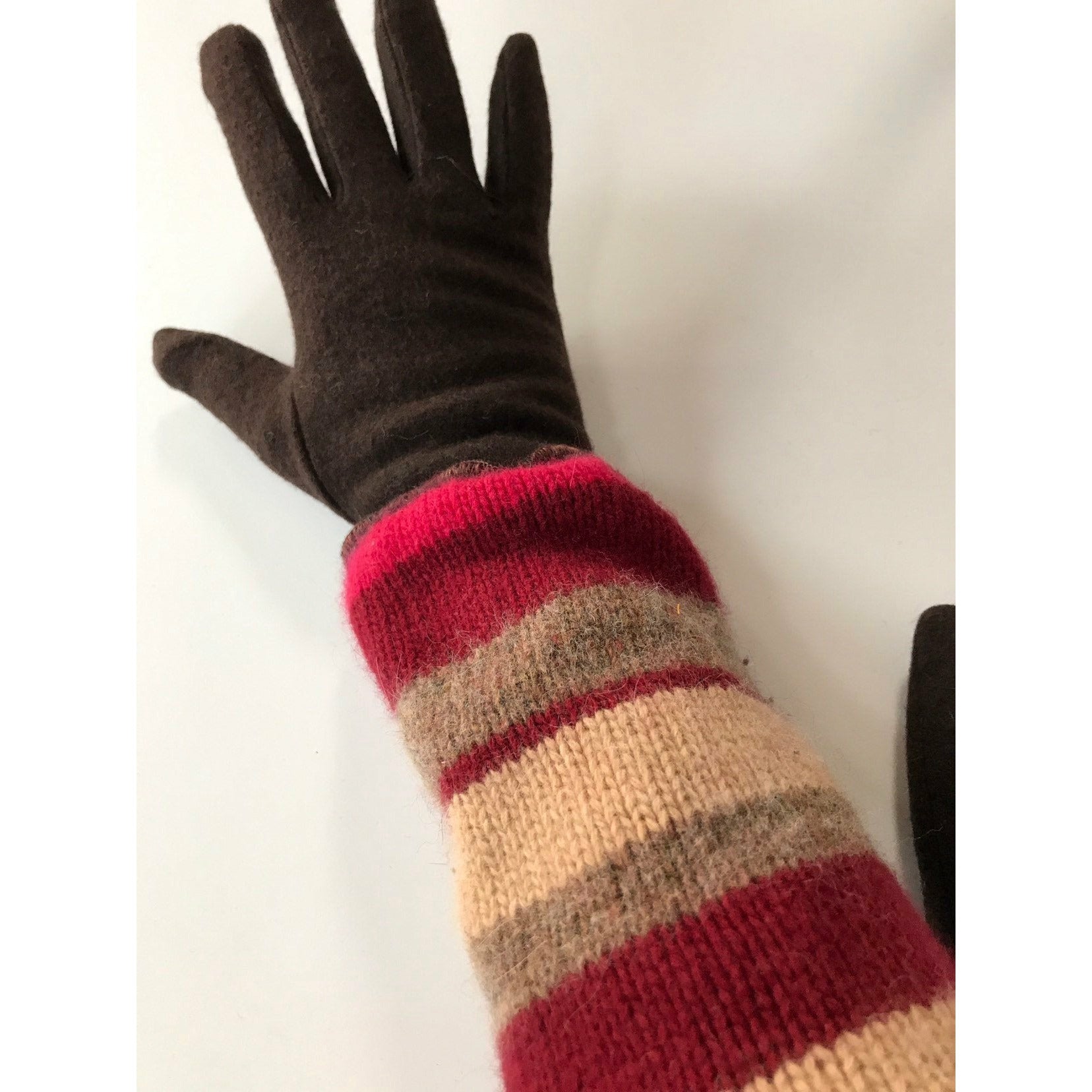 wool stretch gloves