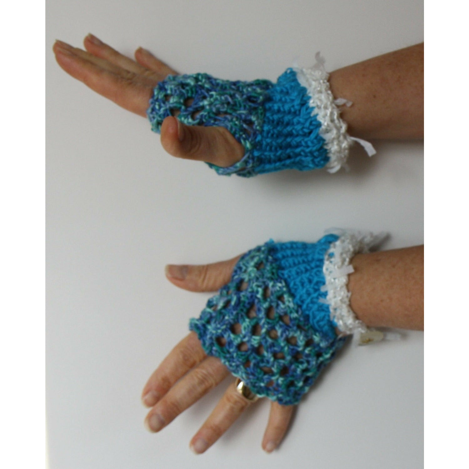 Lacey Finger Fingerless Gloves Mitts Mittens Knitting Pattern Easy Knitting Use Up Leftover Yarns