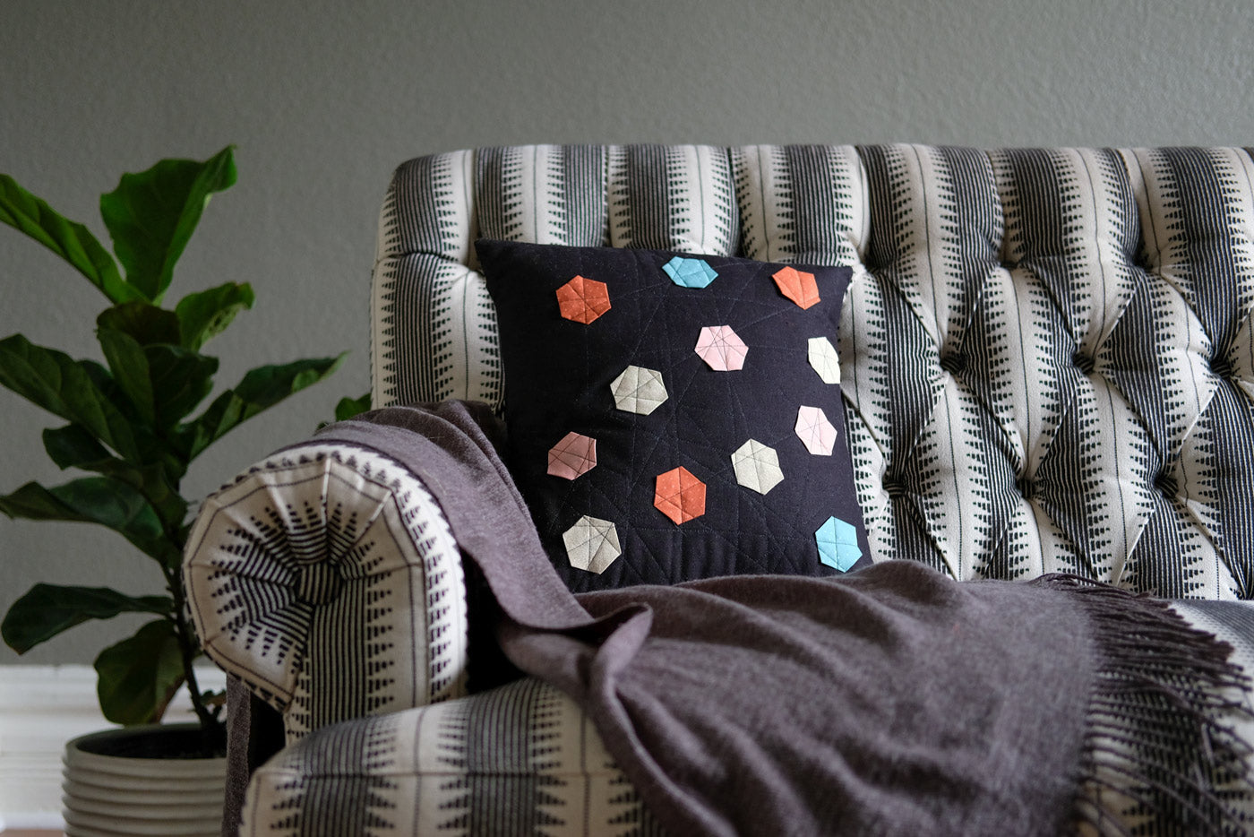 Heather Beckman's Modern Hexie Pillow 