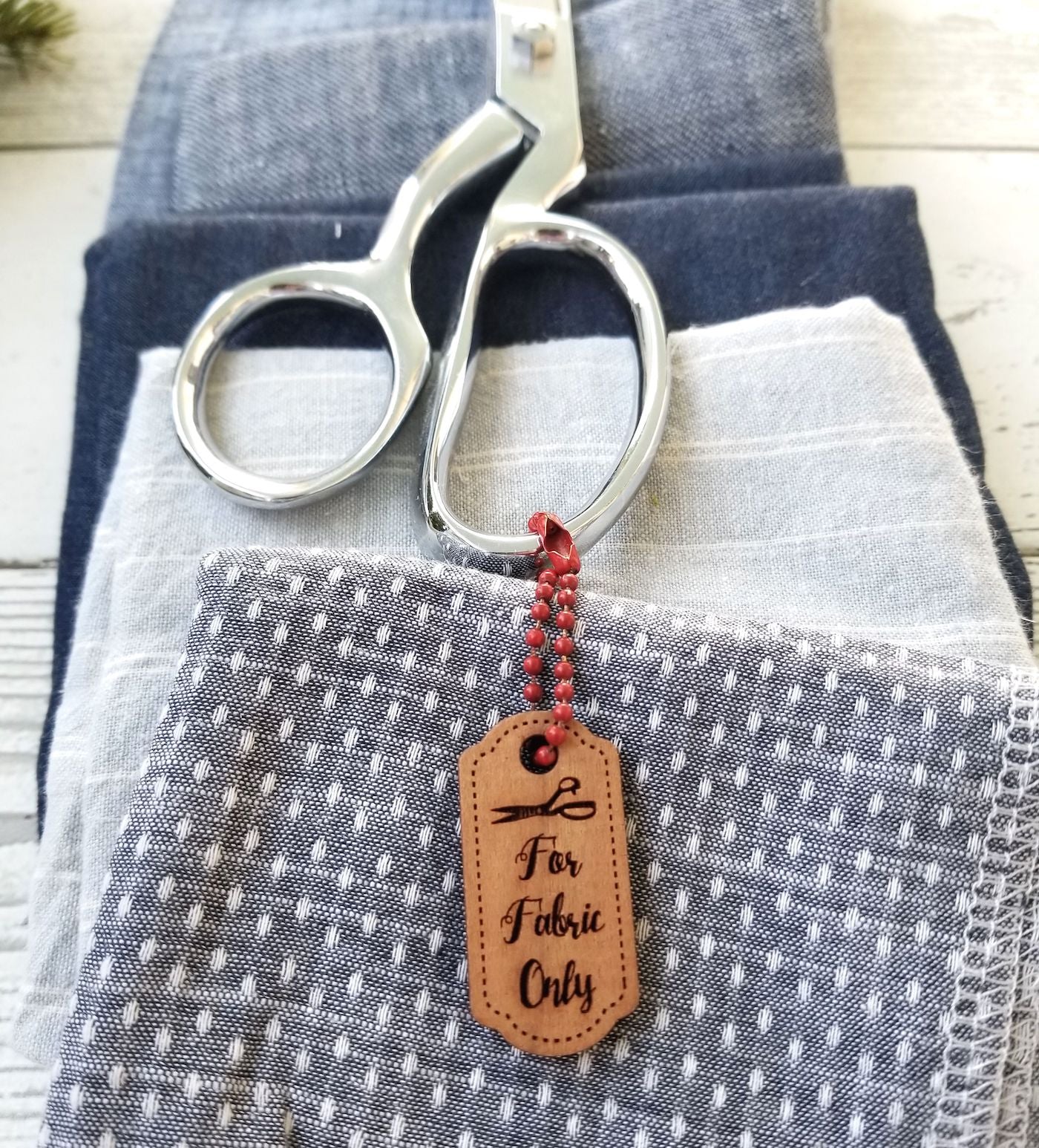 Scissors with tag