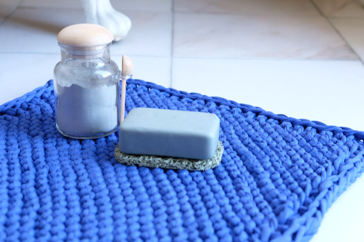 Free knitted bath mat tutorial