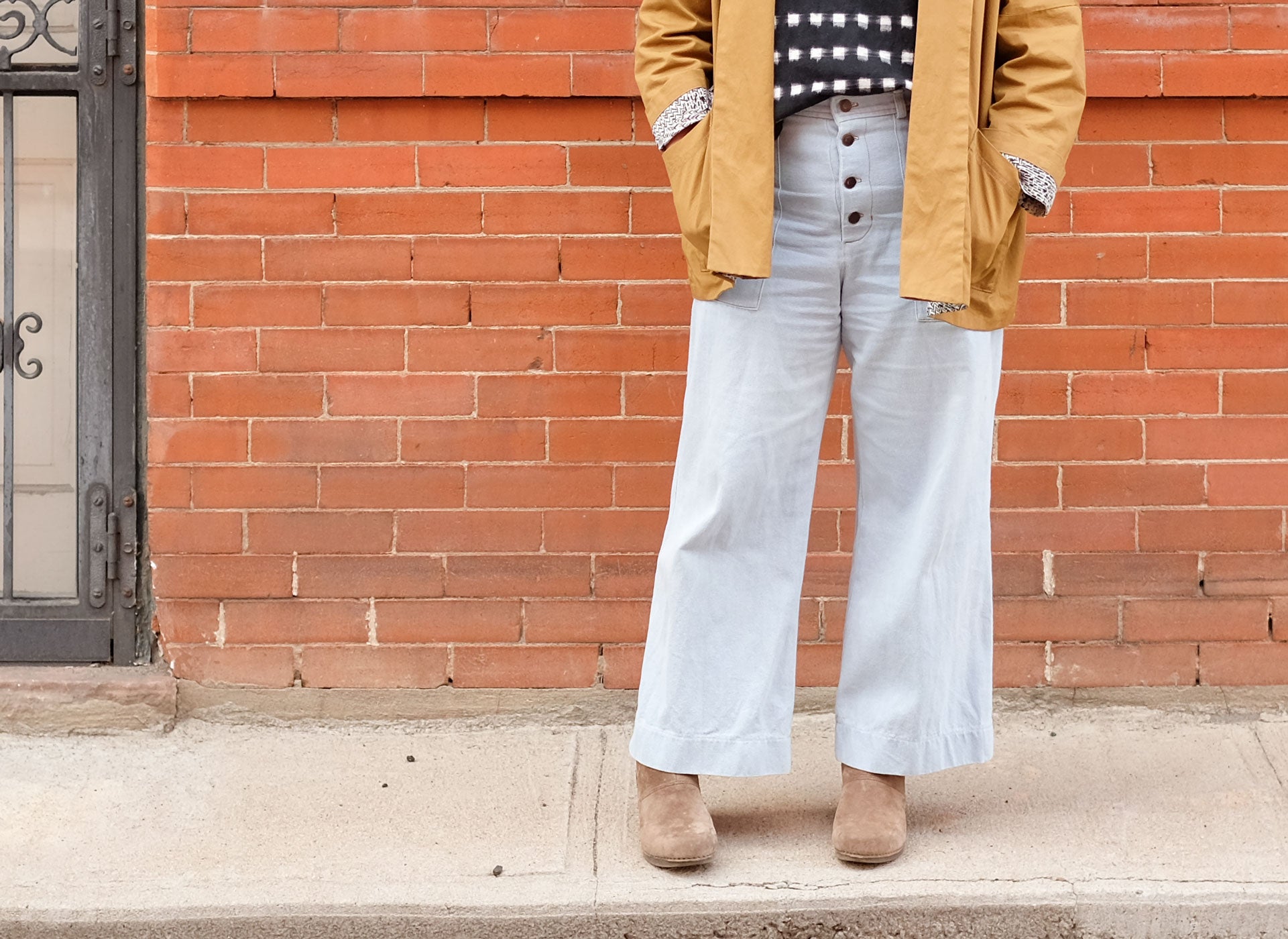 lander pant jeans close up