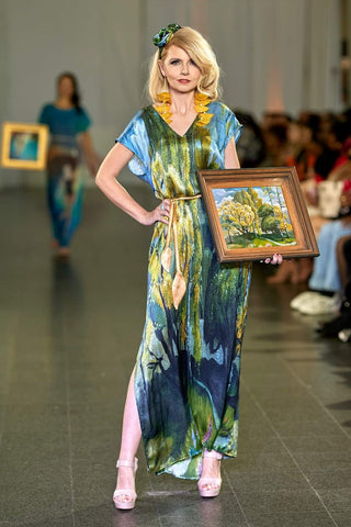 Alesia Chaika Wearable Art Fall/Winter 2022 at the Museum Of Conterporary Art Chicago on October 10th, 2022 Alesia Chaika "Gold Meadow" Wearable Art Long Silk Dress and Silk Scarves