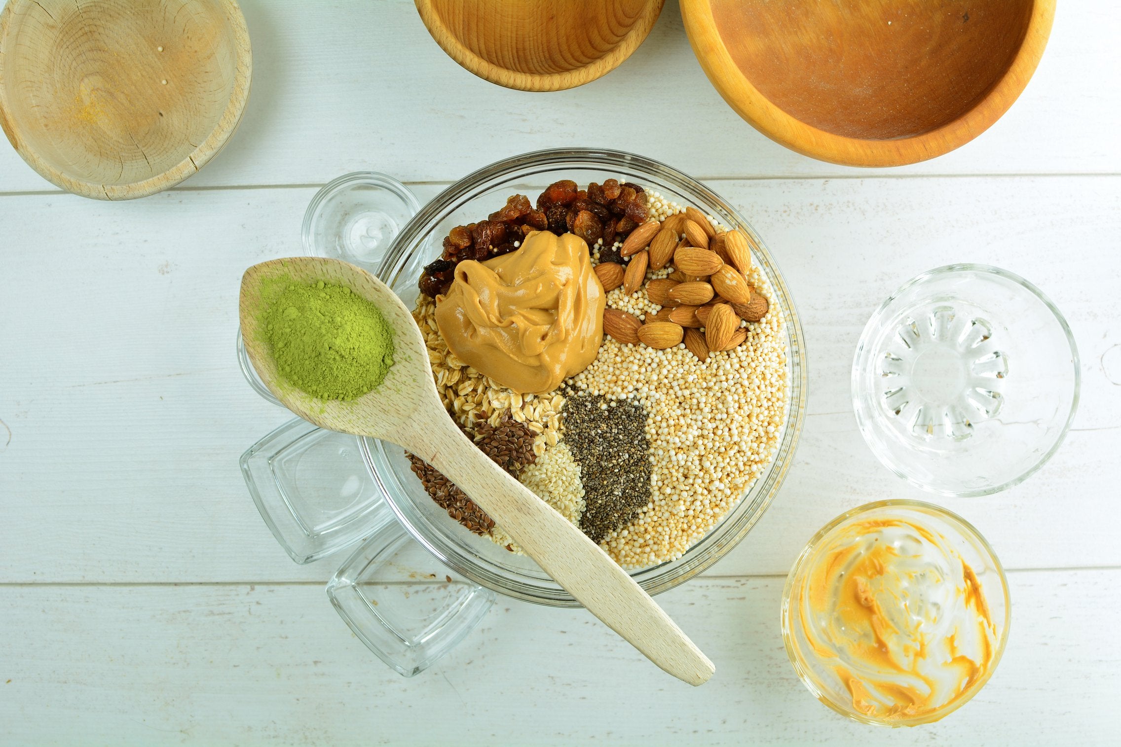 no-bake-matcha-quinoa-cookies-mixing