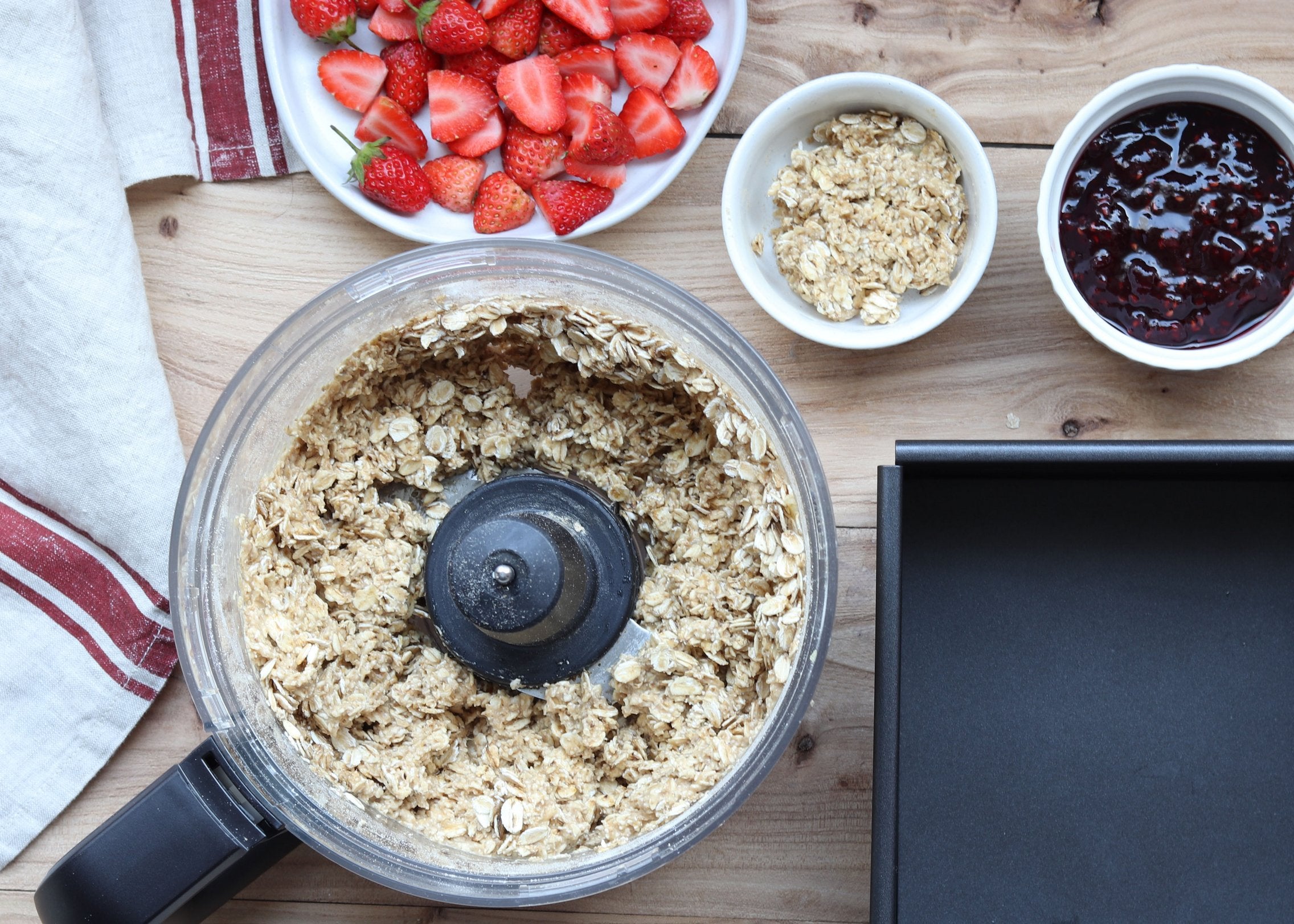 Maca Strawberry Oatmeal Bars with Bananas