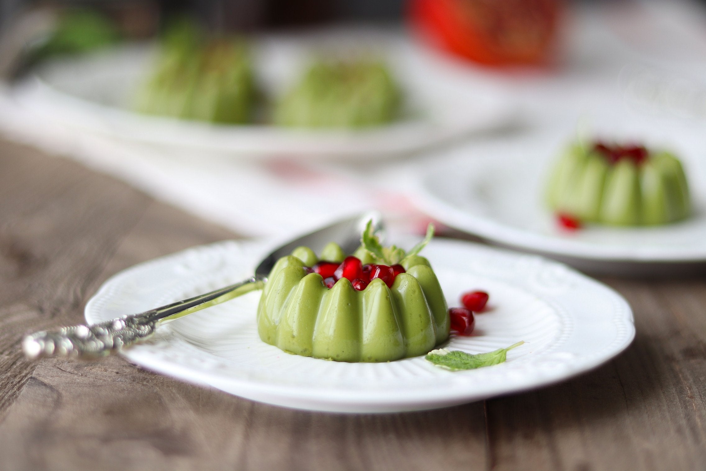 matcha-panna-cotta-with-fresh-pomegranate-seeds-result