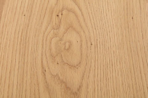 Knots in Oak Furniture | Roseland Furniture