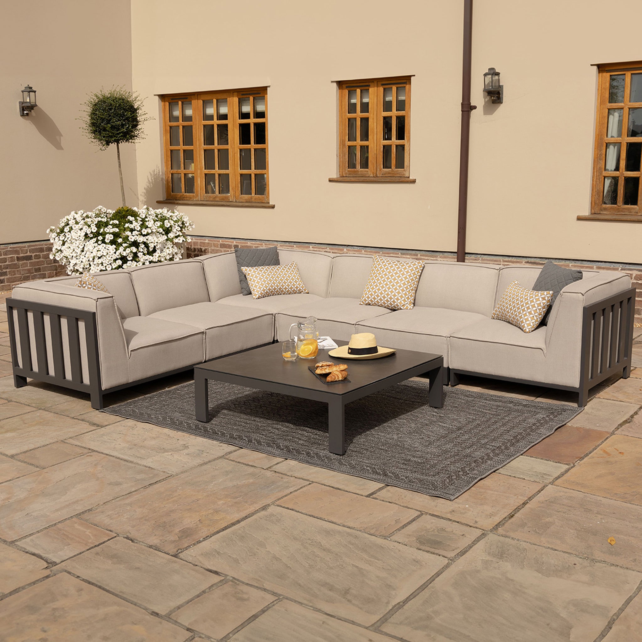 Maze Ibiza Medium Outdoor Corner Sofa Set With Square Table Roseland