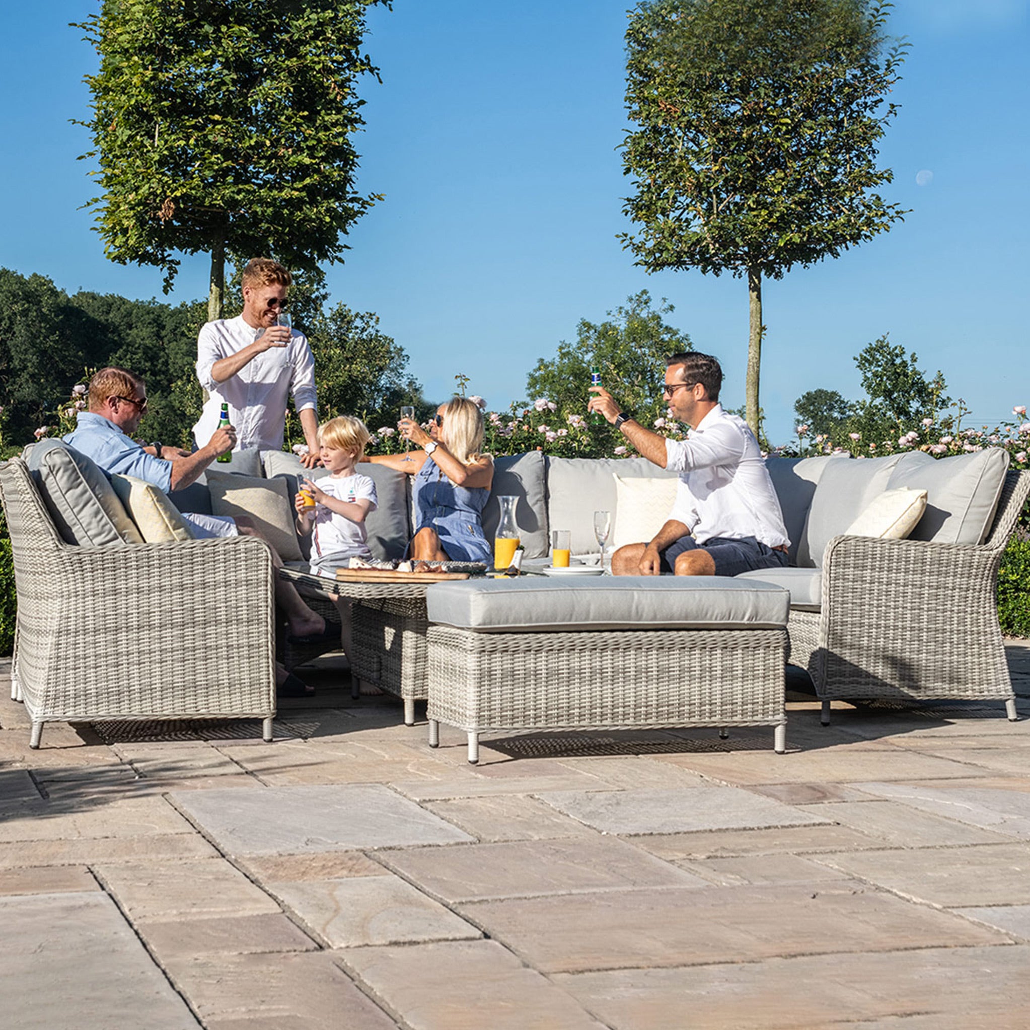 Maze Oxford Royal U Shaped Outdoor Sofa Set Rising Table Roseland