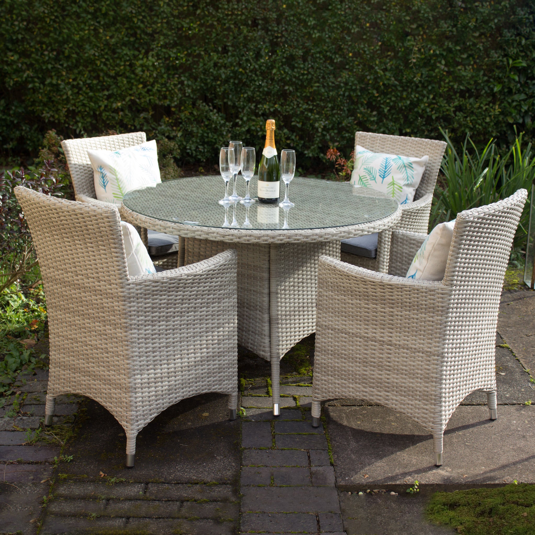 Lisbon Outdoor 4 Seater Rattan Garden Dining Set Roseland