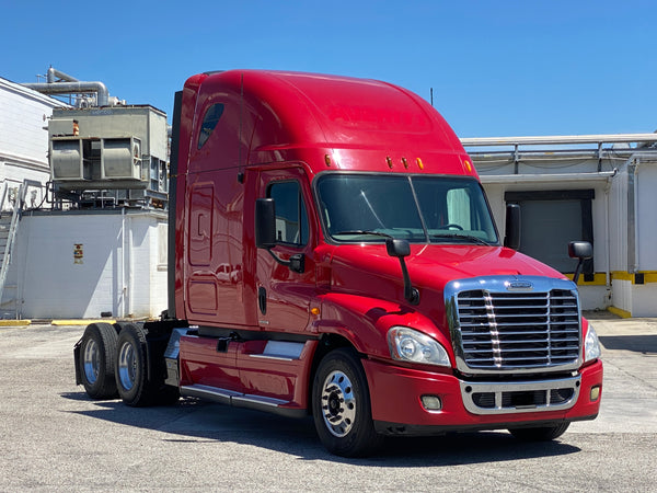 how much does a 2012 freightliner cascadia weigh