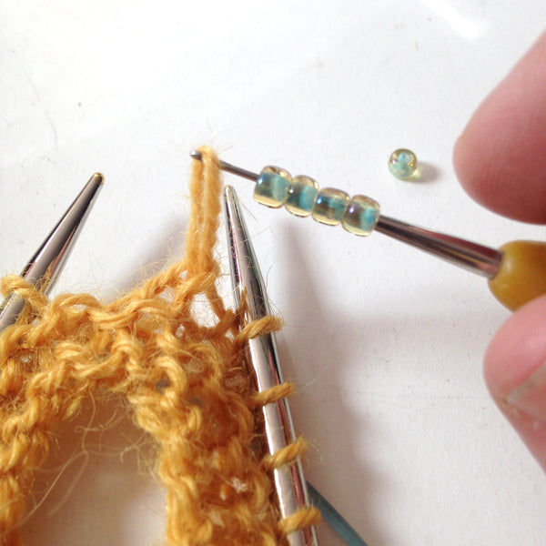 How to Crochet with Beads (without pre-stringing) - Crafting for Weeks