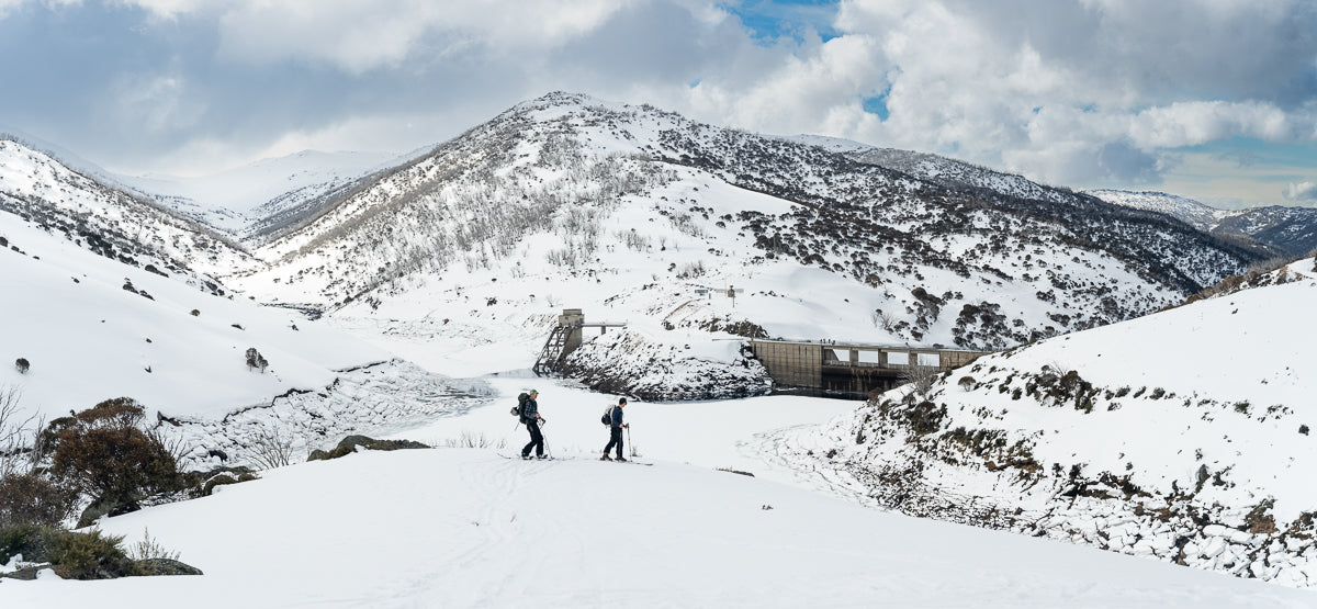 Skiing towards Guthega Ski Resort in Kosciuszko National Park
