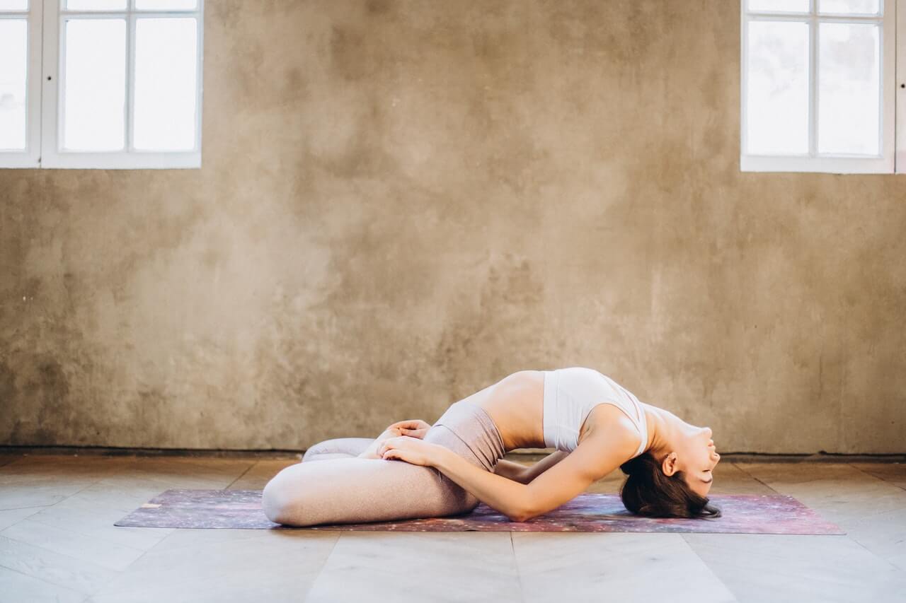 Maytsyasana (Fish pose)