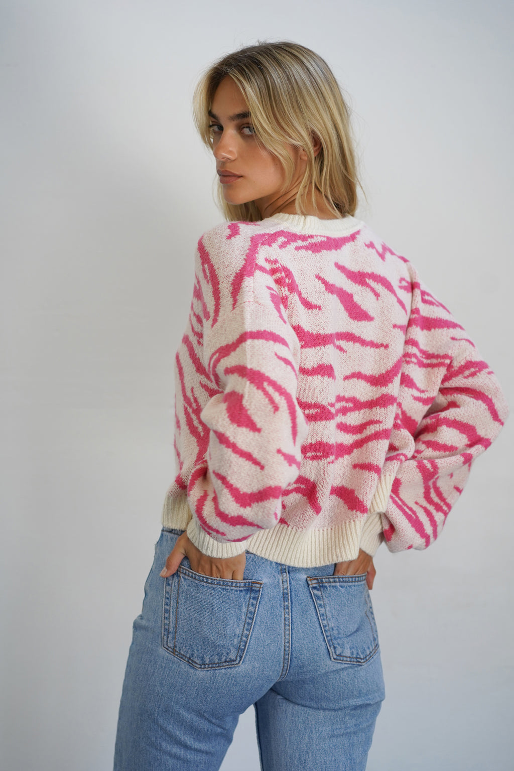 LNA Animal Jacquard Sweater in Ivory Pink Animal – LNA Clothing