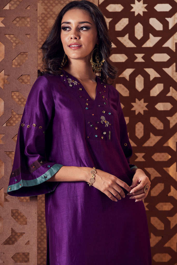 Chandheri short kurti with pleated upper yoke & billowy sleeves