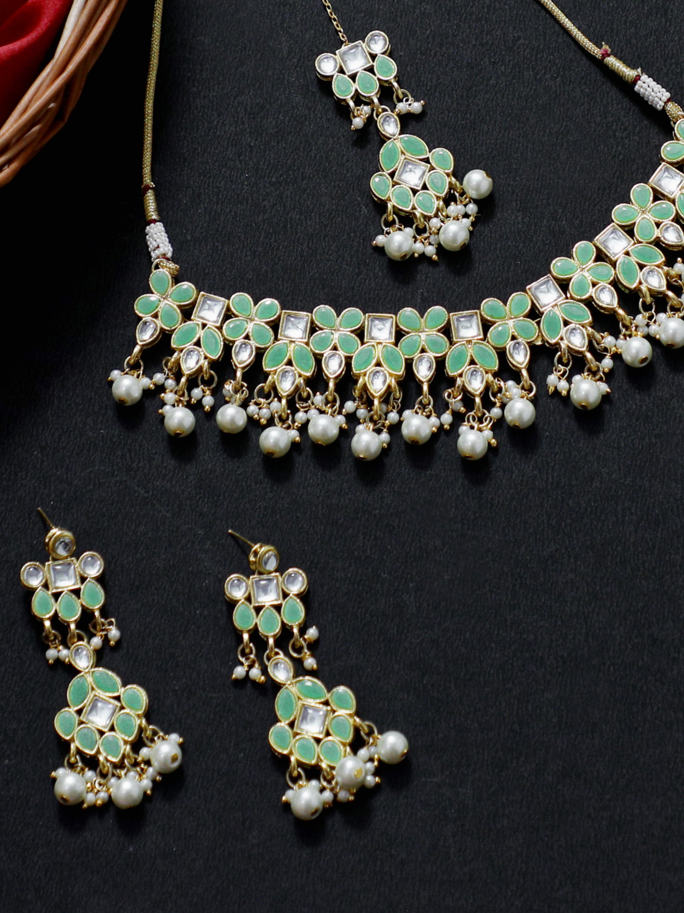 light green necklace set