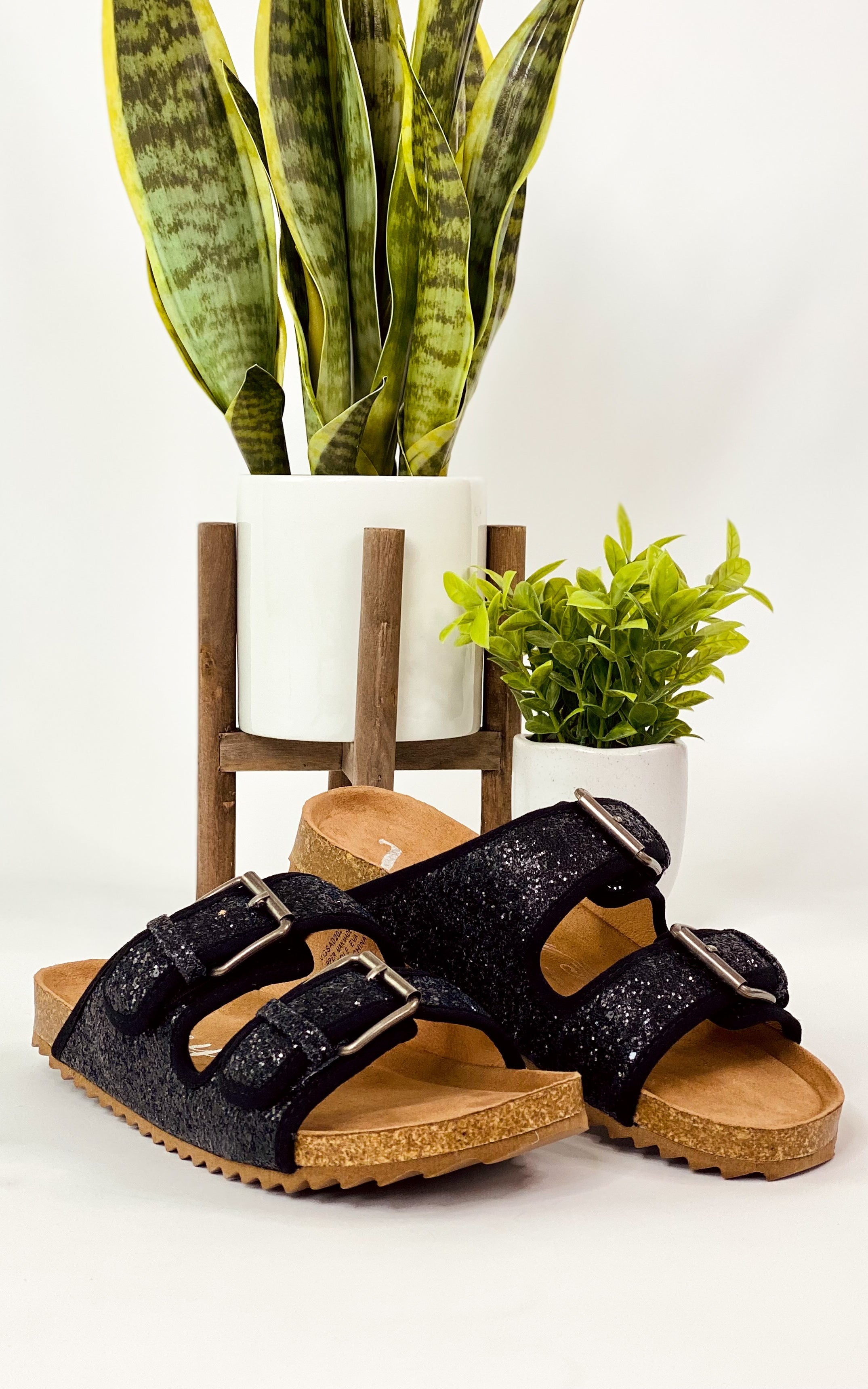 Very G Paula Sandal in Black - cantonclothingcompany