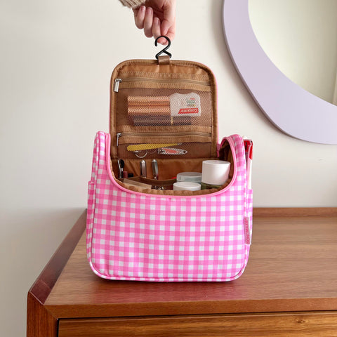 bon-voyage-toiletry-bag-pink-gingham