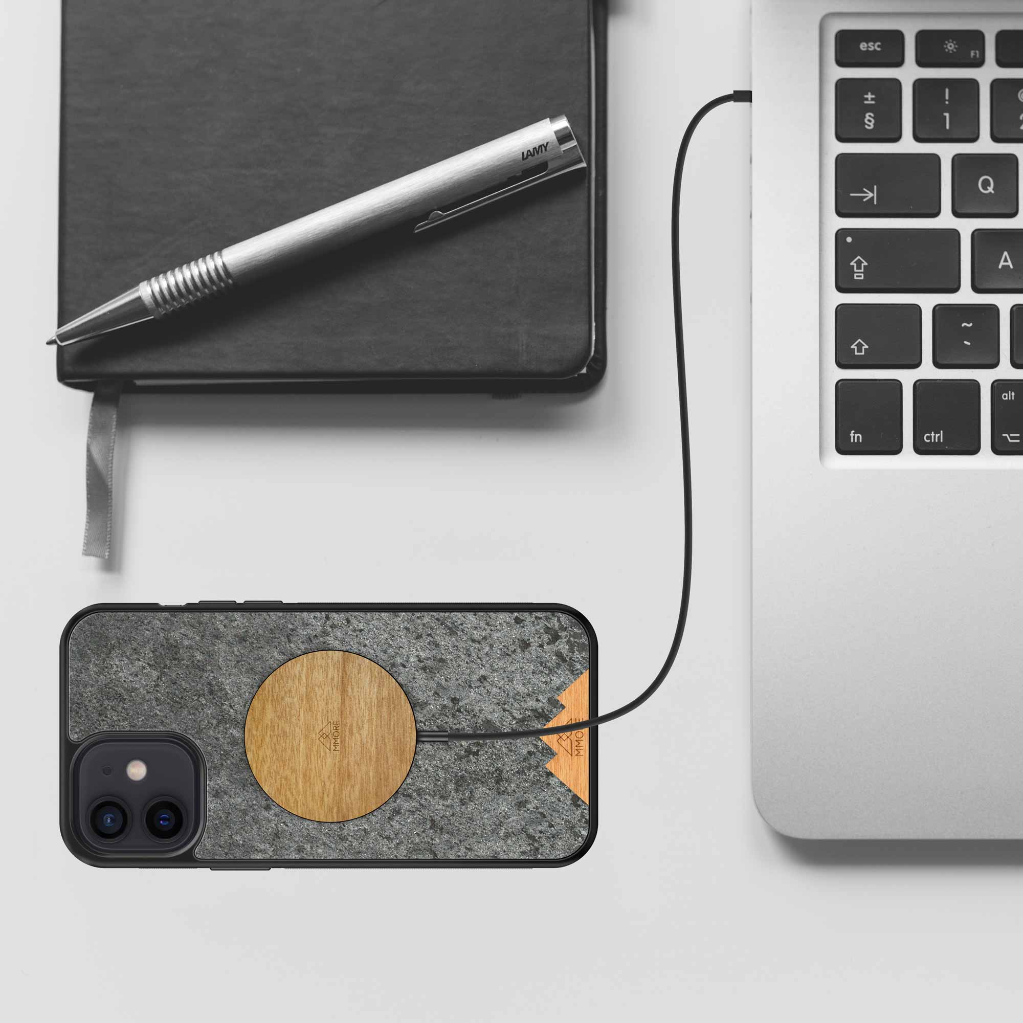 Étui Office Flatlay of Airpods de couleur bleu océan