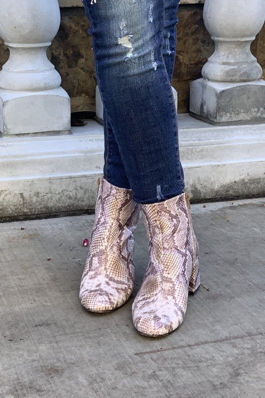 chinese laundry snakeskin boots