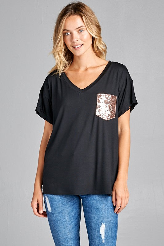 t shirt with sequin pocket