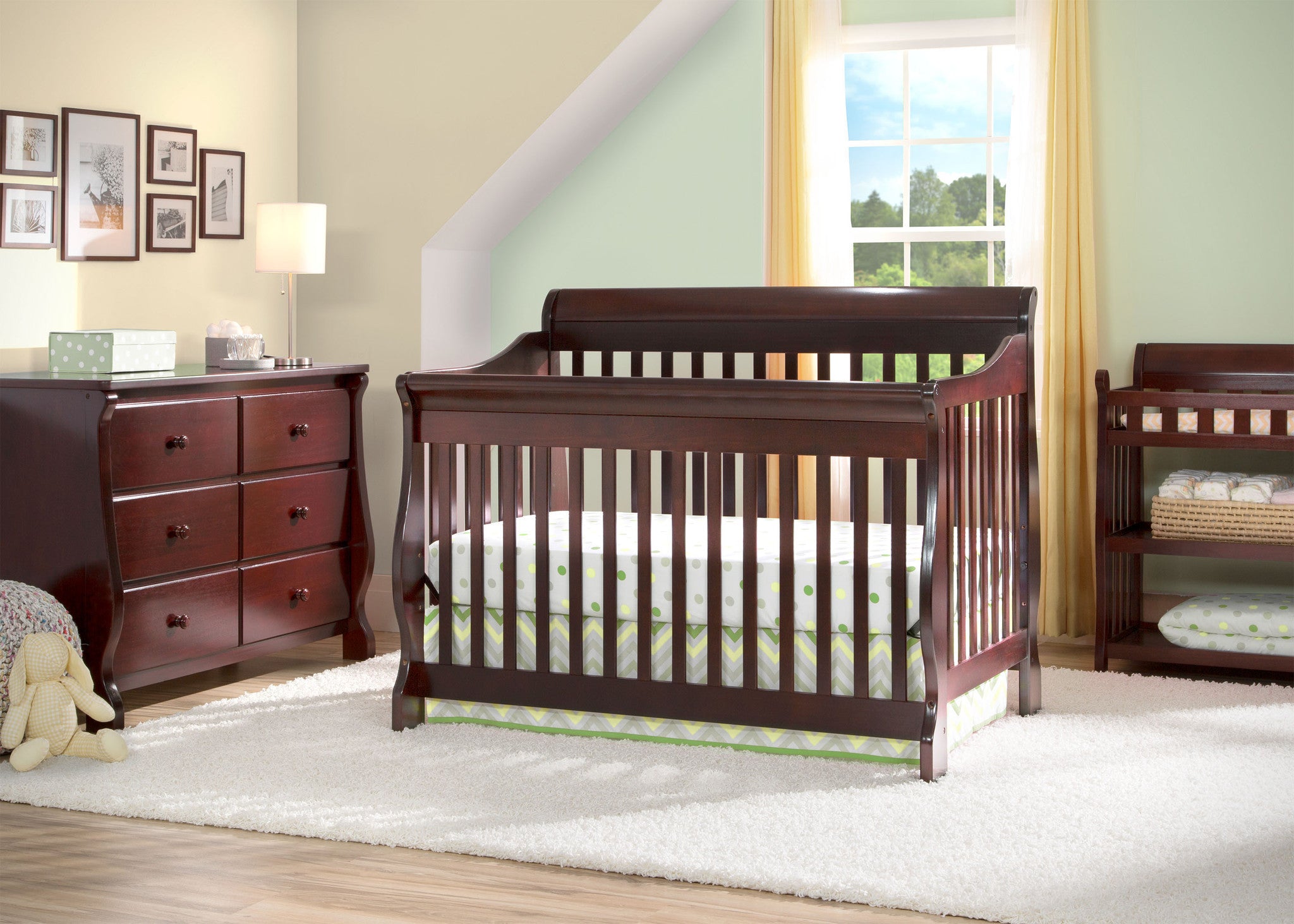 Canton 4 In 1 Crib Deltaplayground