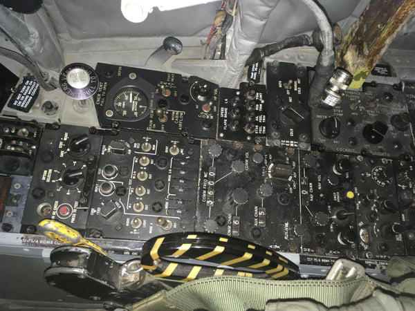 f4 phantom 2 cockpit