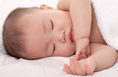 giấc ngủ của trẻ dưới 1 tuổi