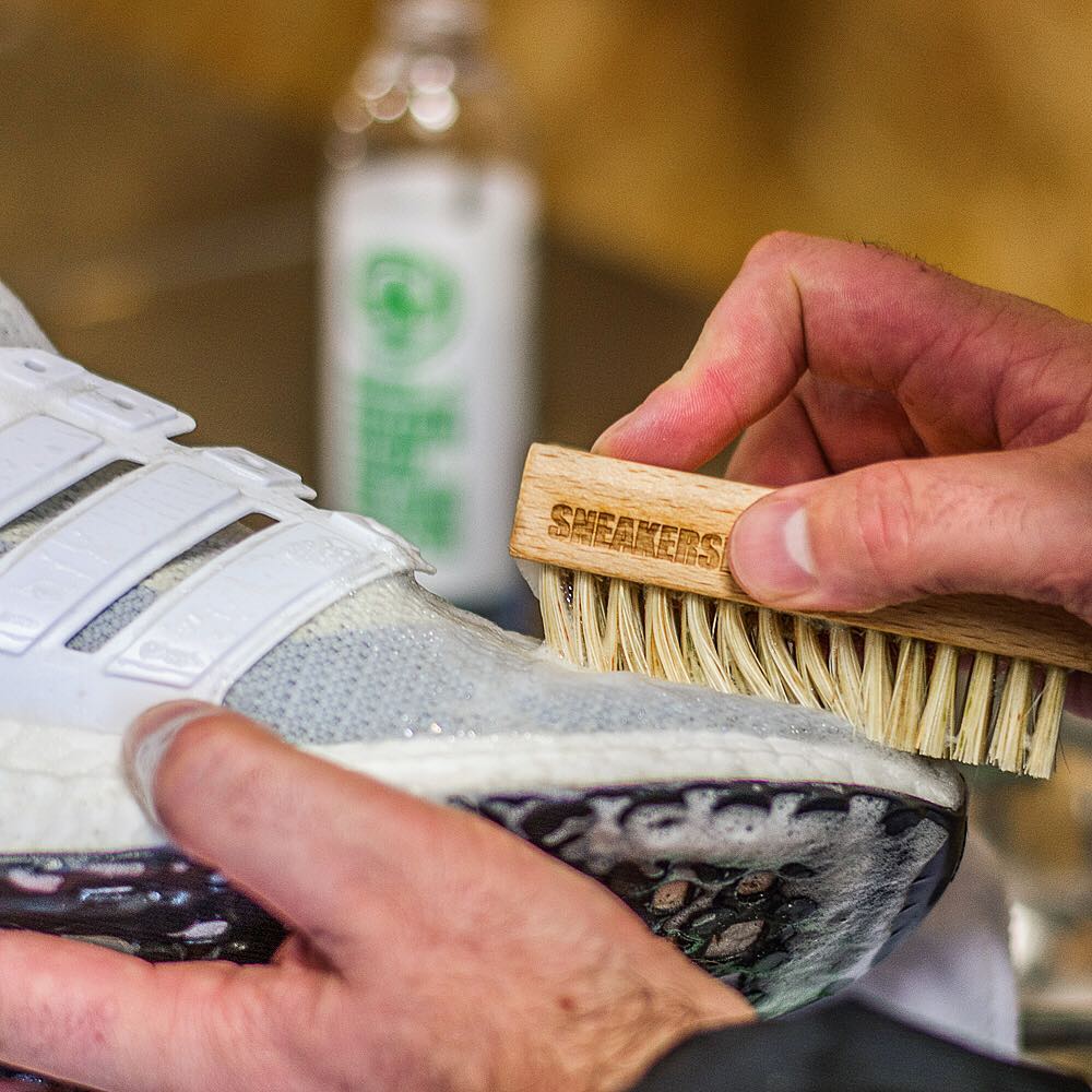 rens - Køb sneaker rensesæt, sprays, børster m.m. – Lion Feet