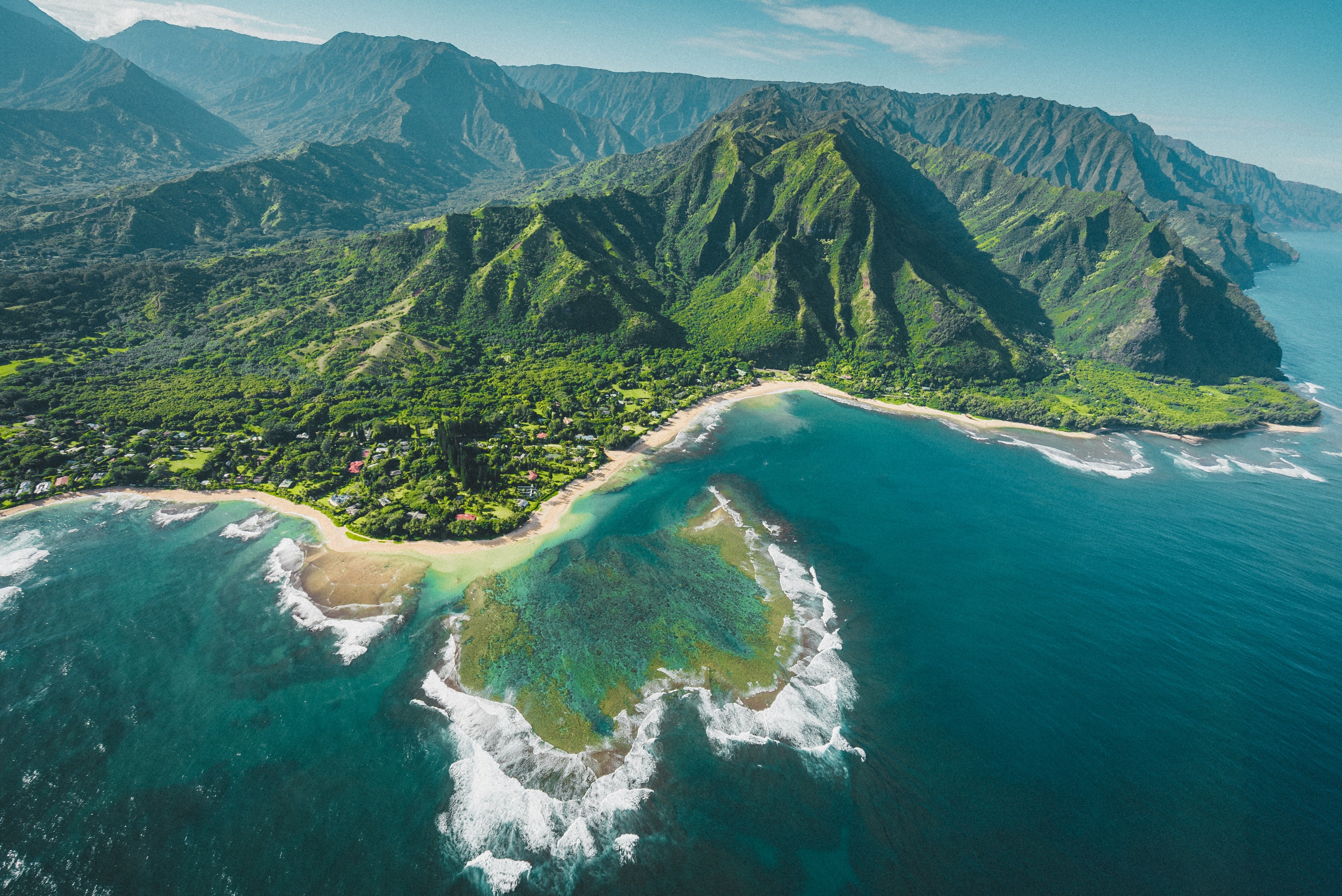 Oʻahu island from the sky