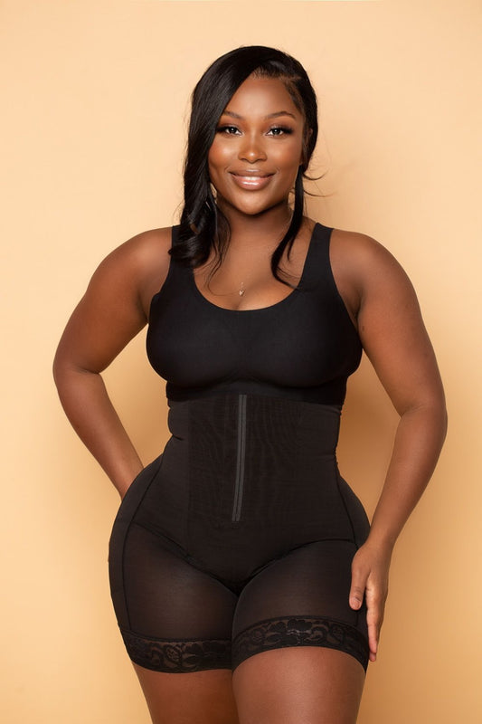 This snatches my body in crazy waysss #waisttrainer #shapewear #bodysu