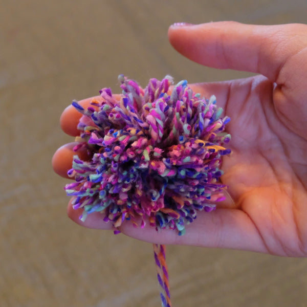 How To Make A Pom Pom (Round Tool)_Step 5