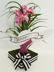 Kentucky Oaks Logo centerpiece - Designs by Ginny