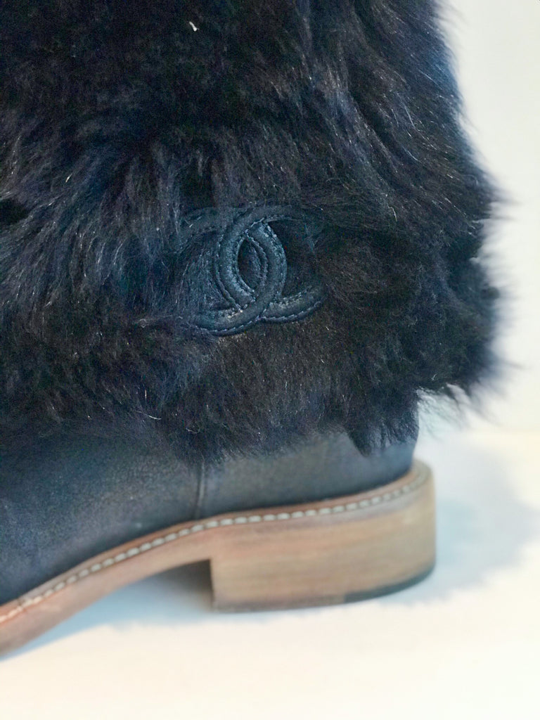 navy blue fur boots