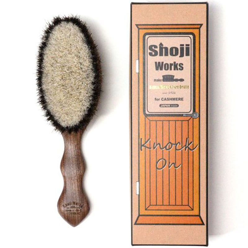 Cashmere Clothes Brush in Walnut