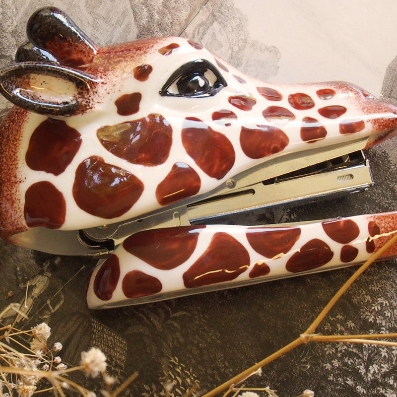 Giraffe Stapler