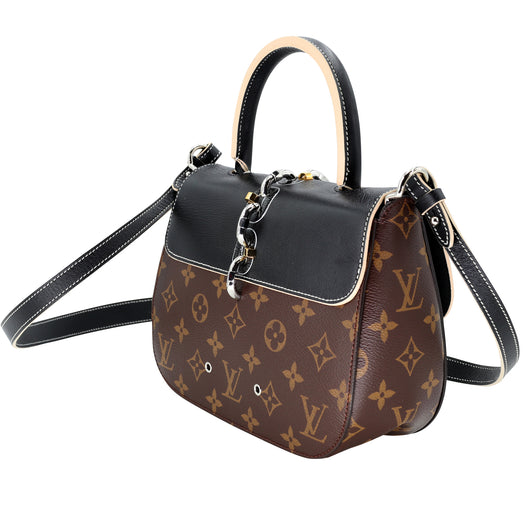 Shop Louis Vuitton Monogram Chain Leather Crossbody Logo Shoulder Bags  (M82211) by design◇base