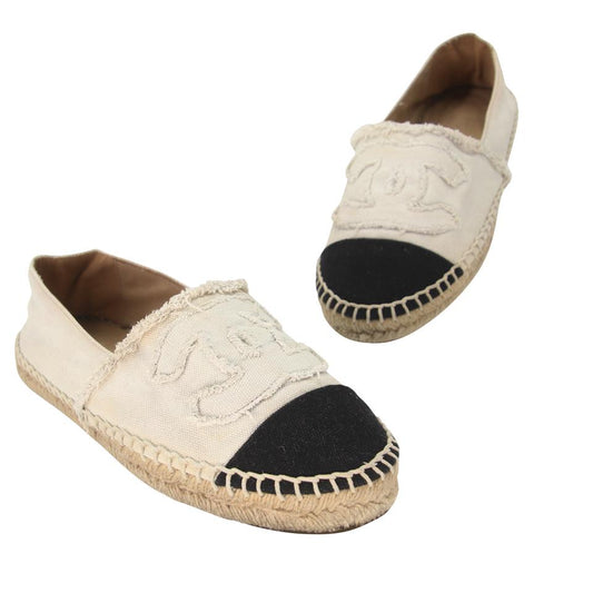 Pre-owned Chanel Espadrilles In Beige