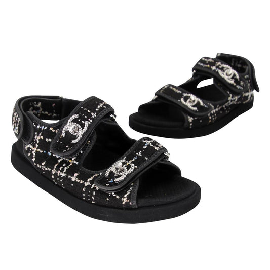 Chanel Signature 36 Rubber Slides Dad Sandals CC-1110P-0001