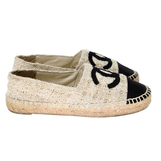 Chanel Tweed Flat - 98 For Sale on 1stDibs