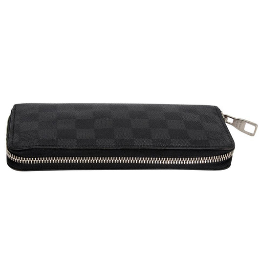 Louis Vuitton Damier Graphite Compact 6CC Wallet in black coated/waterproof  canvas Cloth ref.381802 - Joli Closet