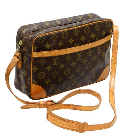 Louis Vuitton Monogram Canvas Cross Body Travel Bag LV-0916N-0020