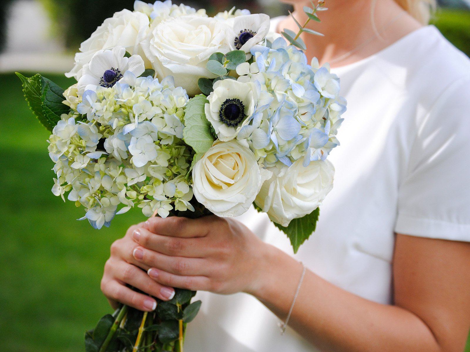 Diy Wedding Flowers Moonlight Blue Hydrangea Anemone Bouquets Kukka Flowers