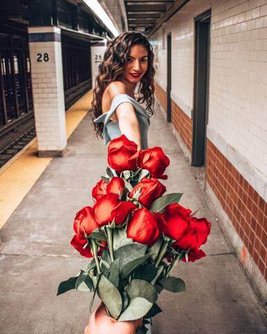 Pretty Girl Poses with Red Roses in Box Stock Photo - Image of wearing,  roses: 156734314