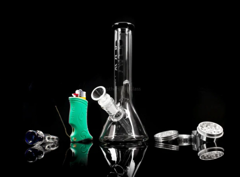 Advantages of Smoking From Glass Bongs - Read More - HEMPER