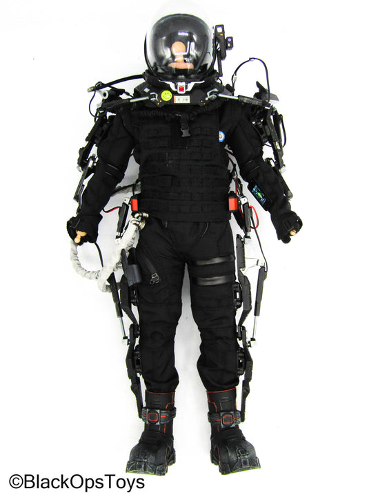 13-foot-tall Korean mech suit aims to assist with Fukushima cleanup