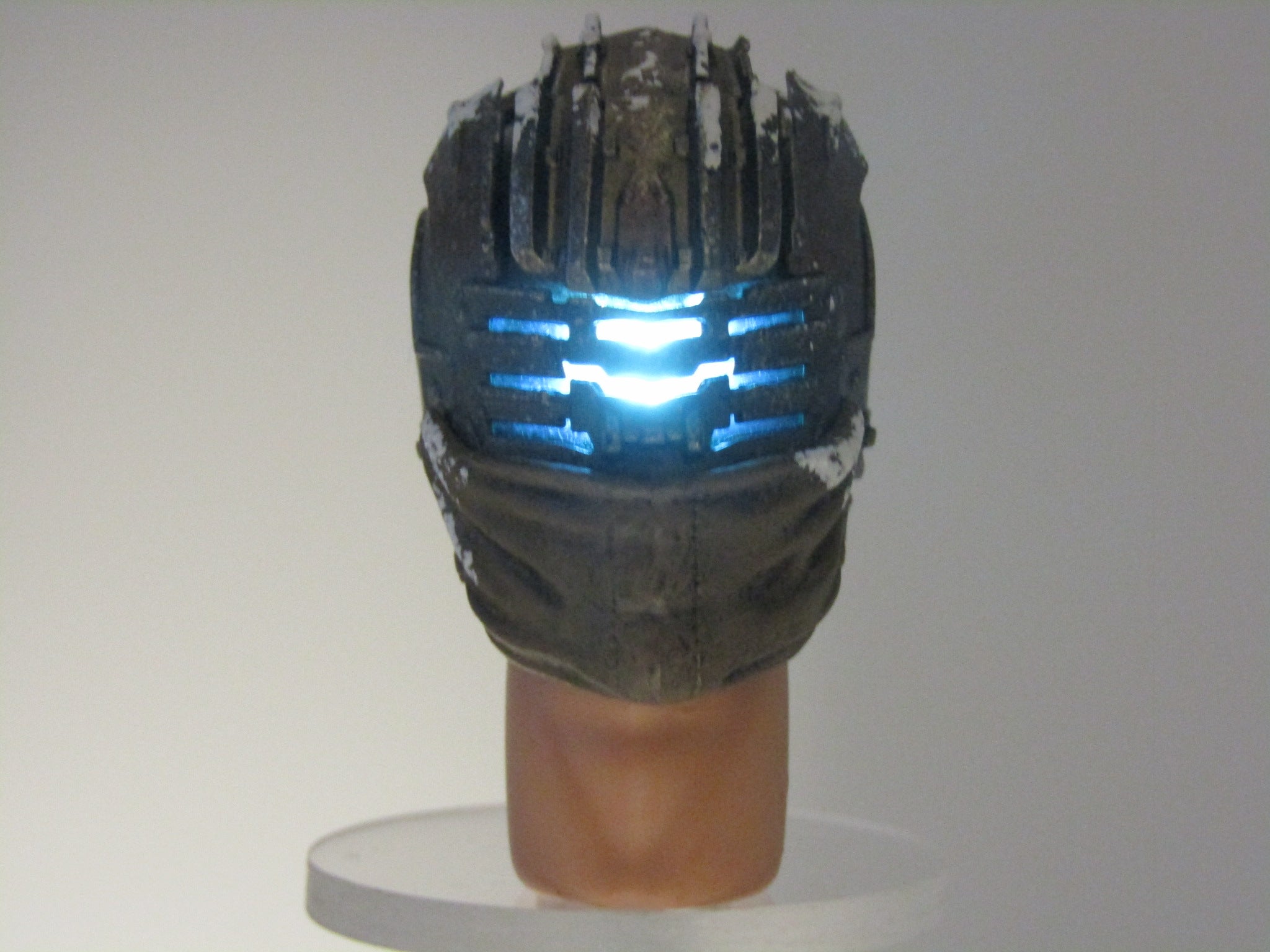 Dead Space Isaac Clarke Light Up Helmet W Neck Joint Blackopstoys