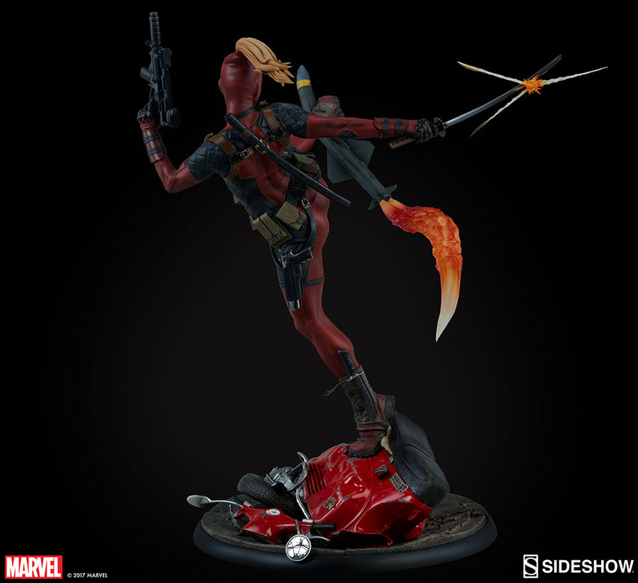 lady deadpool figure